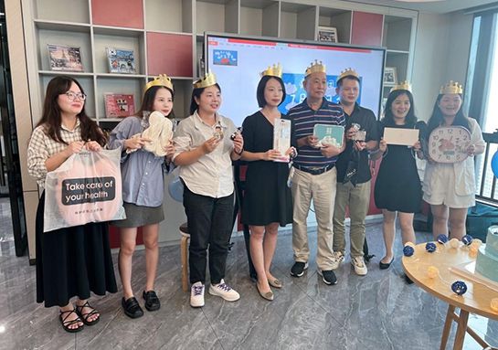 快乐之蓝，，，，，，，，最先绽放